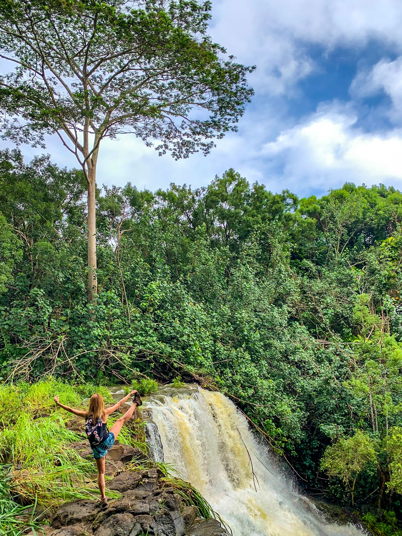 kauai hiking hoopii falls tree pose